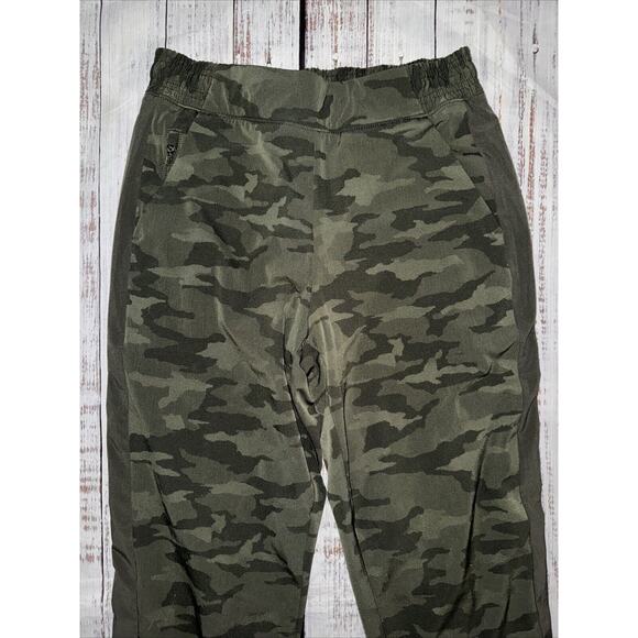 ATHLETA Brooklyn Lined Jogger Camo Green Size 6 - Picture 2 of 5